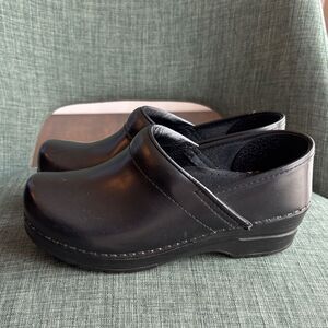 Dansko women’s professional Black Women's Clogs work comfort size 36/6 GUC
